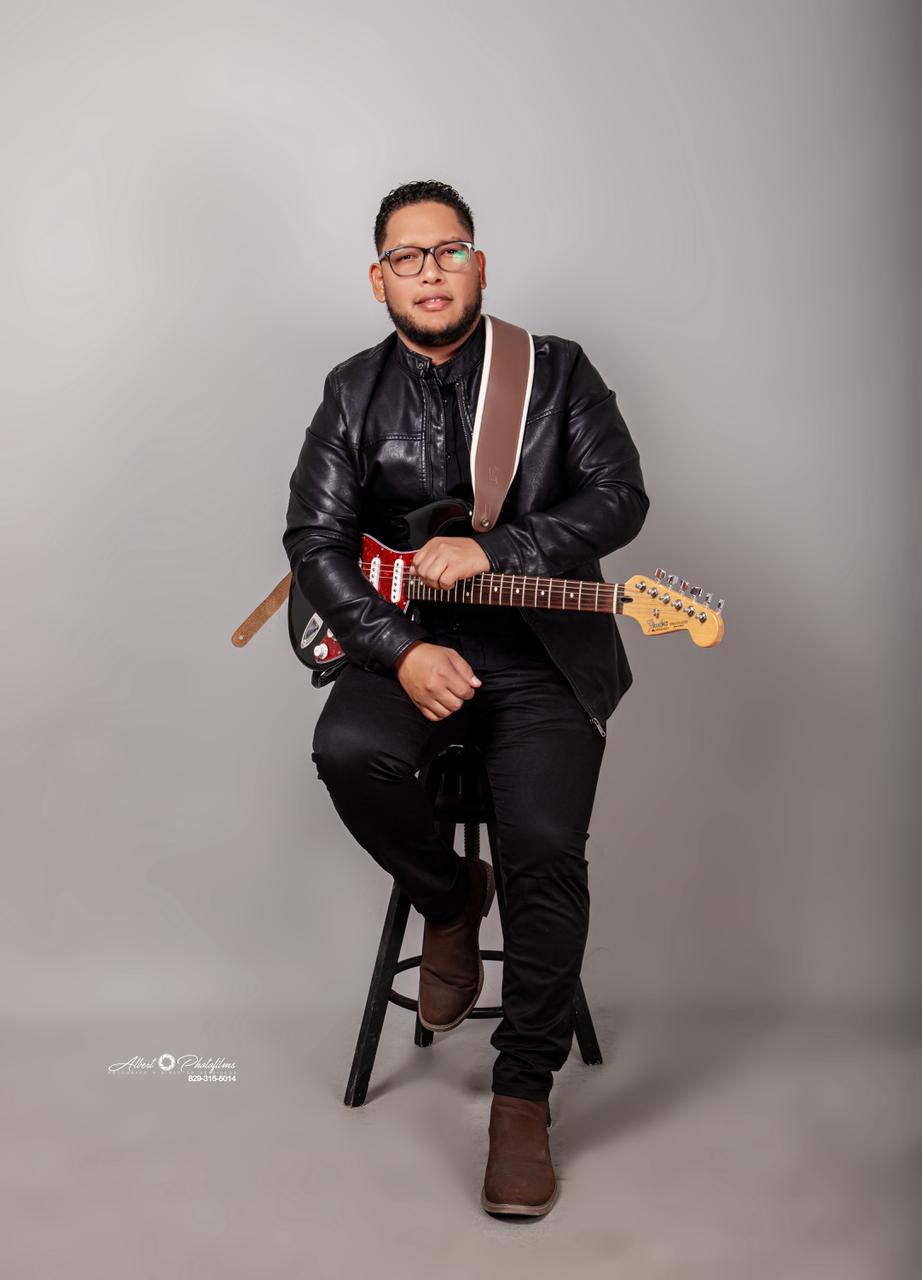 Ruben Sanchez - Guitarrista de la banda Owen